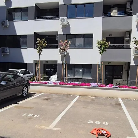 Апартамент Nsa Student With Parking Place 1 *